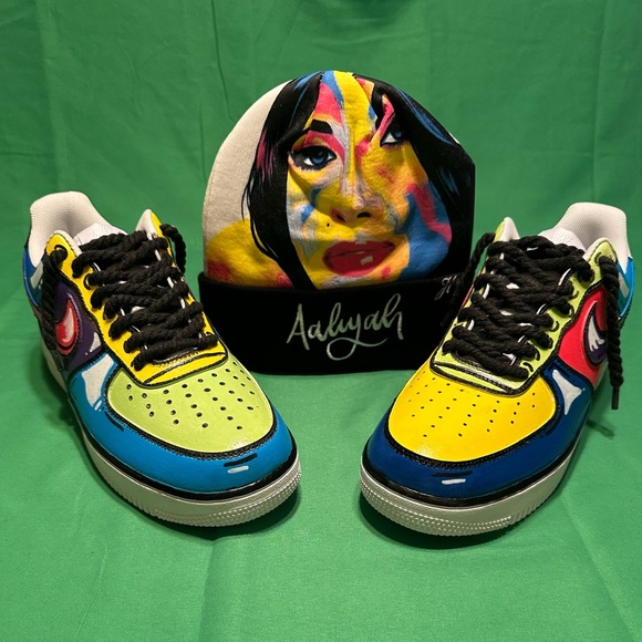 Nike - Picture 3 of 8